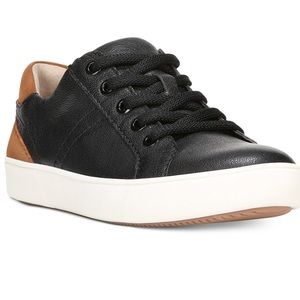 Naturalizer Women's Morrison Sneaker. Black. Size 9